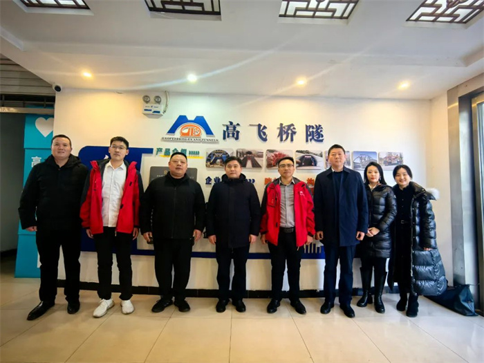 熱烈歡迎國(guó)資委物資流通國(guó)際合作事務(wù)中心書記、主任王校武一行蒞臨公司走訪調(diào)研